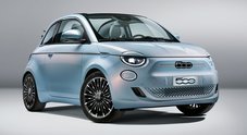L'era elettrica di Fiat comincia con la 500. L'icona a batterie ha 320 km di autonomia