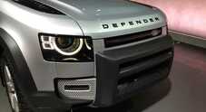 Defender, possibile nuova piattaforma per l’elettrica. Il fuoristrada Land Rover in versione EV con autonomia superiore ai 450 km