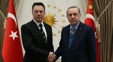 Tesla vuole entrare nel mercato turco. Delegazione da Ankara visita stabilimenti nella Silicon Valley