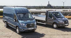 Ford Transit, ecco la versione da 5 tonnellate per molteplicità d'uso. Dal minibus alle ambulanze, fino alle bisarche