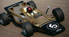 Gp Italia, Fittipaldi in pista con la Lotus vincente nel ‘72. Il pilota brasiliano celebra i 50 anni del suo successo a Monza