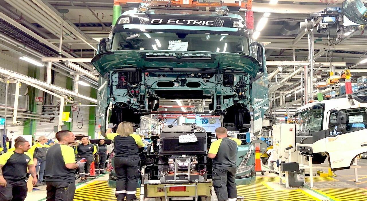 La produzione di un veicolo pesante elettrico di Volvo