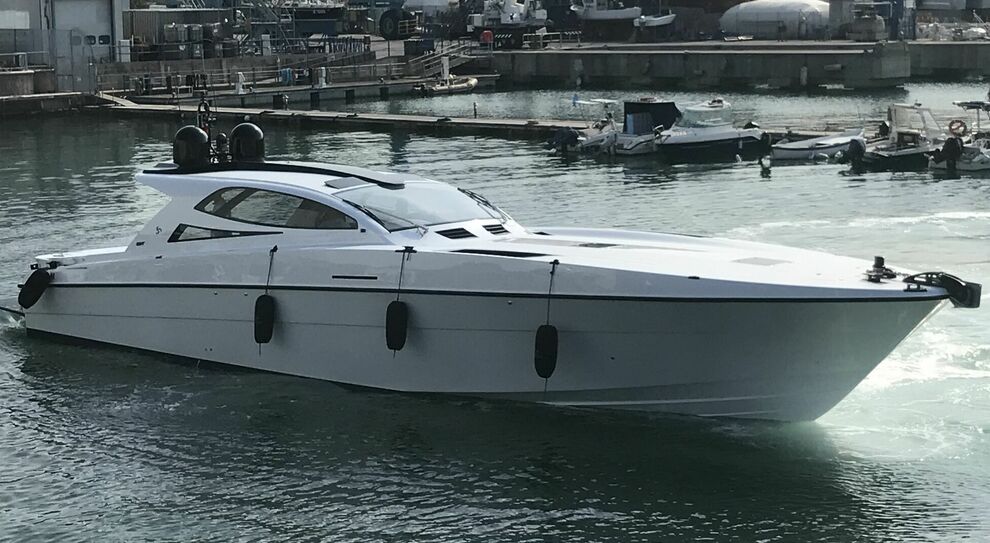 yacht one off