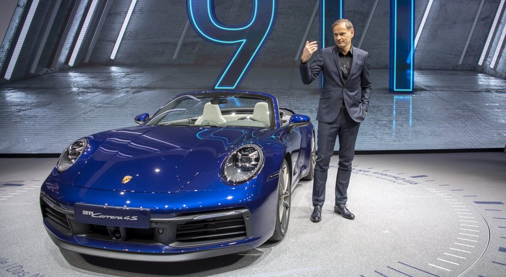 Oliver Blume, CEO di Porsche,presenta la nuova 911 Carrera 4S' cabriolet a Ginevra