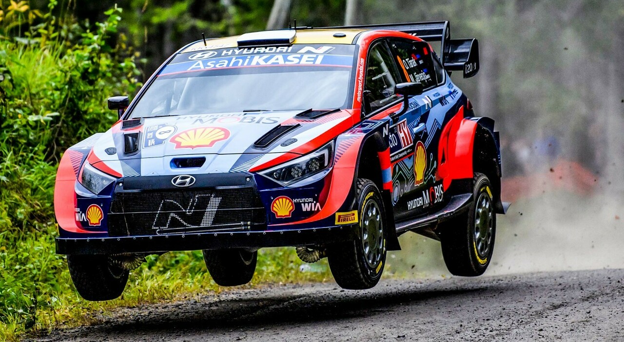 Tanak con la Hyundai al Rally di Finlandia