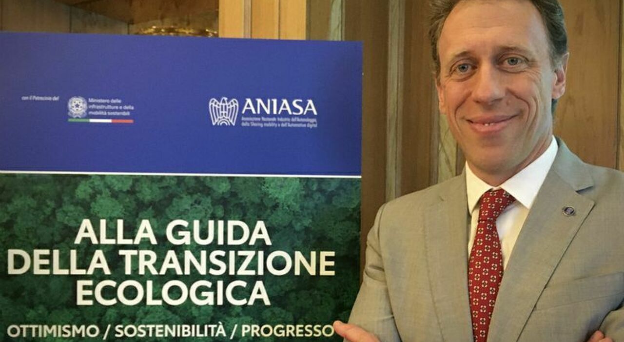 Alberto Viano, presidente Aniasa, l associazione che rappresenta in Confindustria il settore dei servizi di mobilità