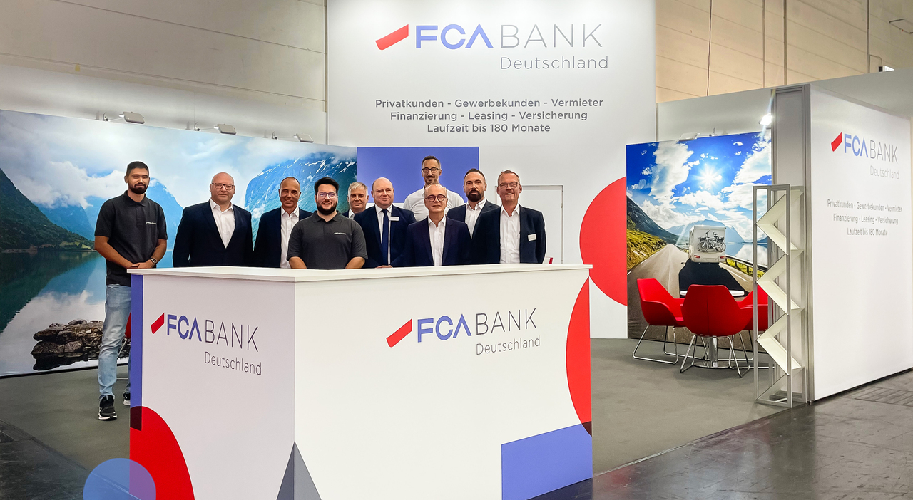 Lo stand FCA Bank al Caravan Salon di Düsseldorf