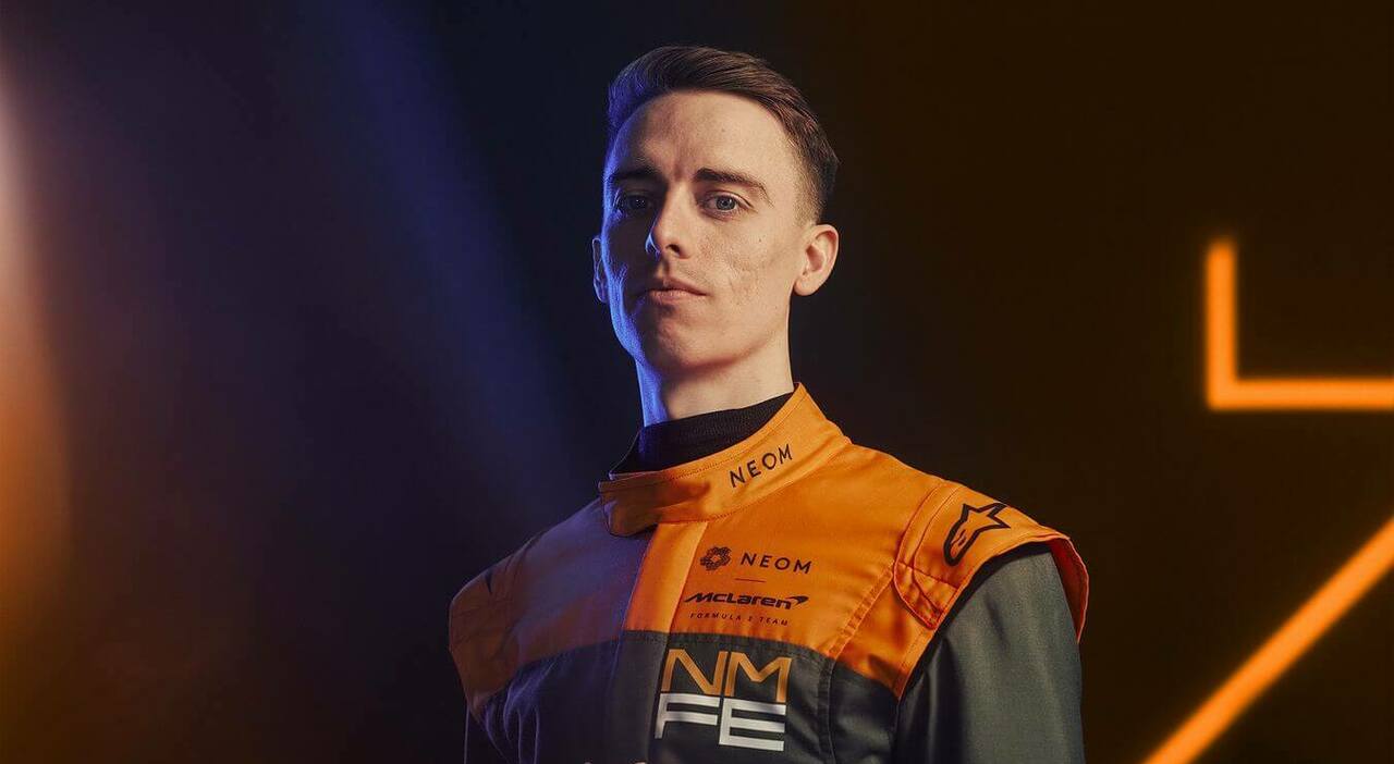 Jake Hughes, il 28enne pilota britannica che affiancherà René Rast alla McLaren nella nona stagione della Formula E