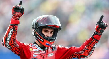 Doppietta Ducati nel GP Olanda, Bagnaia vince davanti a Bezzecchi. L’Aprilia di Vinales completa il podio